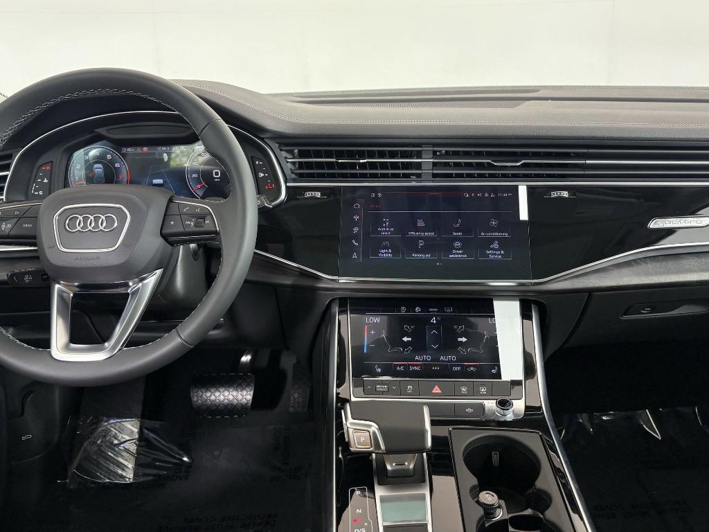 new 2025 Audi Q7 car, priced at $68,252