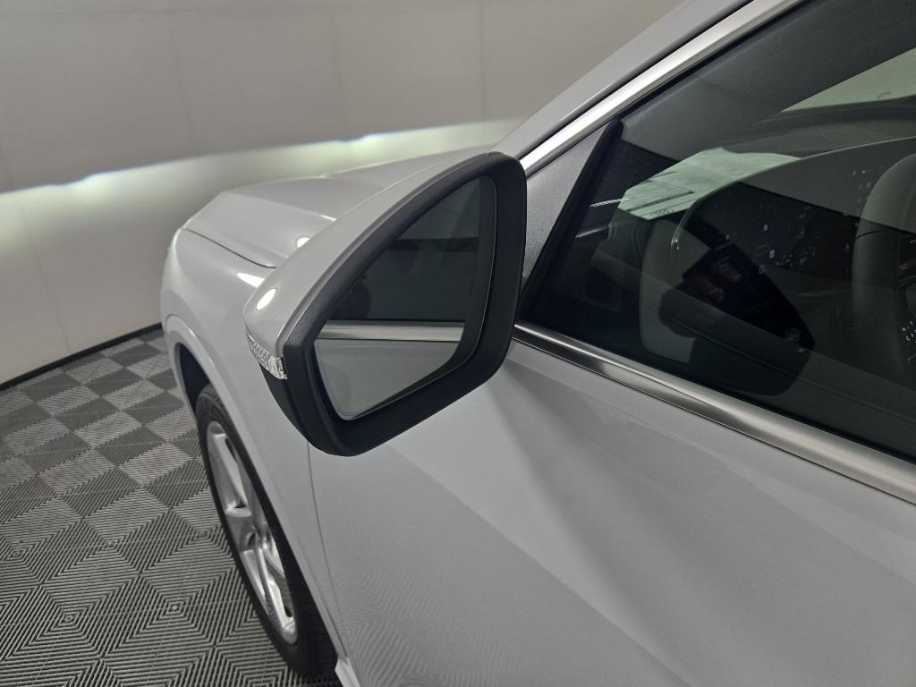 new 2025 Audi Q5 car, priced at $60,975