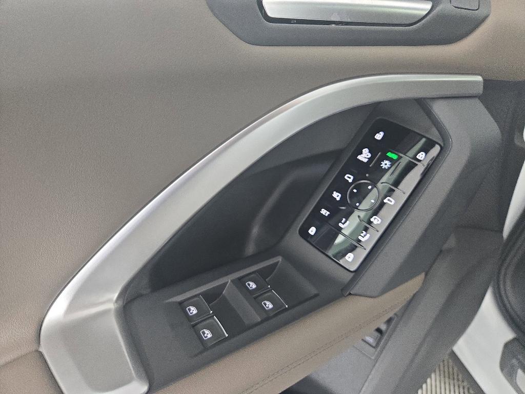 new 2025 Audi Q5 car, priced at $60,975