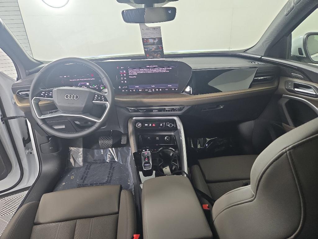 new 2025 Audi Q5 car, priced at $60,975