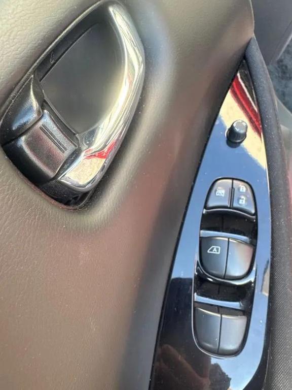 used 2020 Nissan Leaf car, priced at $14,689