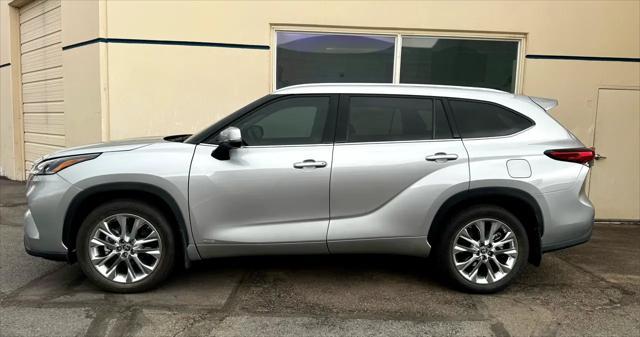 used 2023 Toyota Highlander Hybrid car, priced at $50,997
