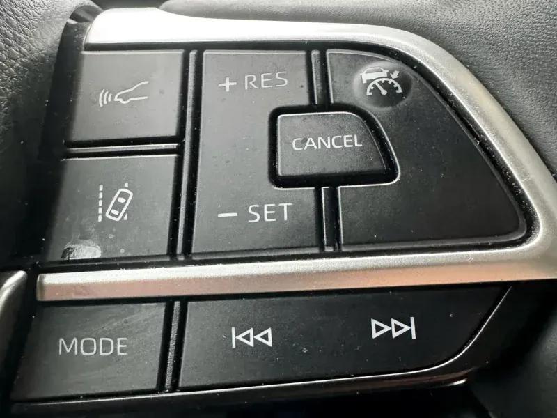 used 2023 Toyota Highlander Hybrid car, priced at $50,697