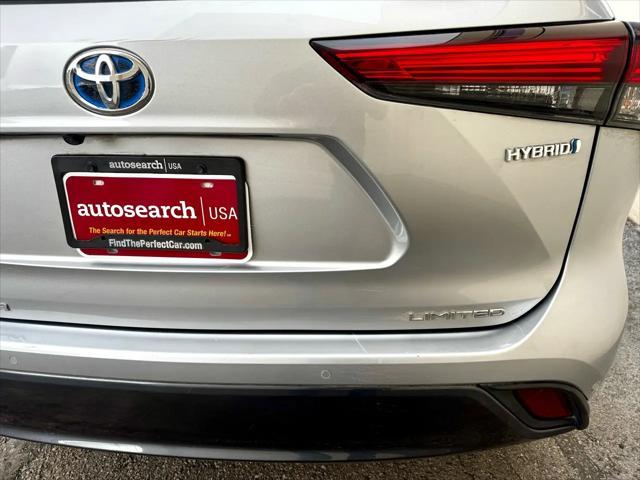 used 2023 Toyota Highlander Hybrid car, priced at $50,997