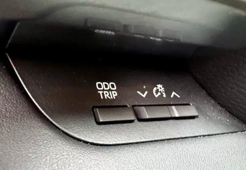 used 2023 Toyota Highlander Hybrid car, priced at $50,697