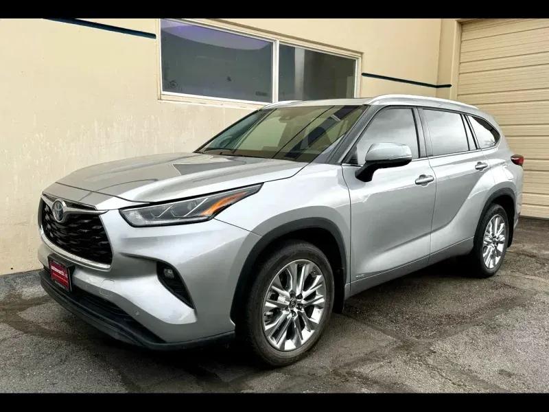 used 2023 Toyota Highlander Hybrid car, priced at $50,697