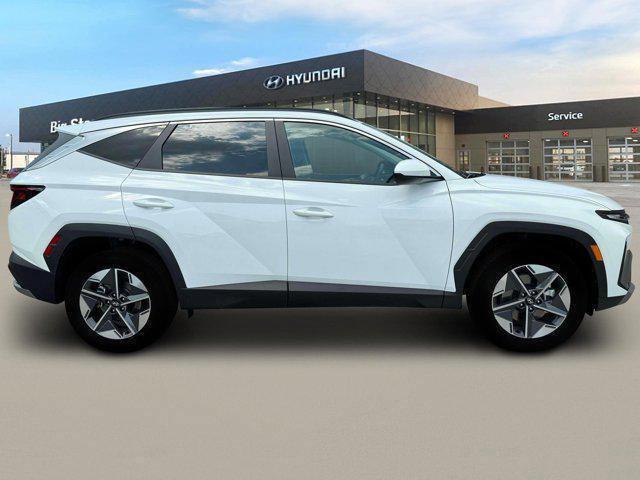 new 2025 Hyundai Tucson car, priced at $32,000