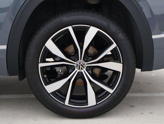 used 2025 Volkswagen Atlas car, priced at $49,288