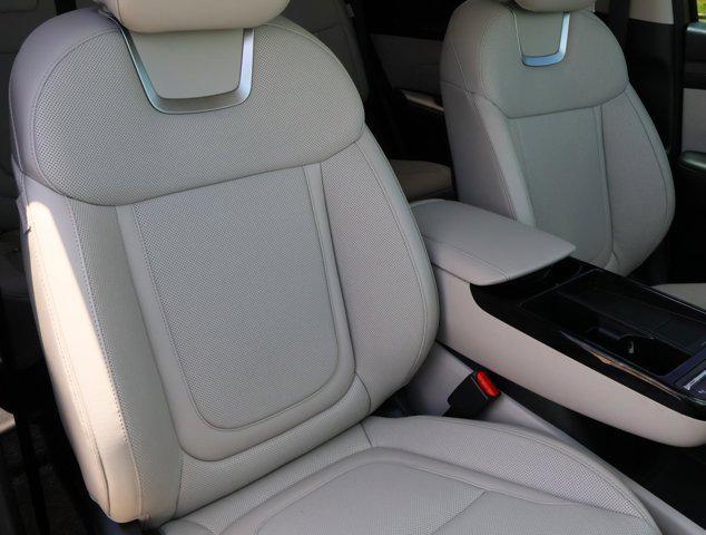 used 2025 Hyundai TUCSON Hybrid car, priced at $39,988