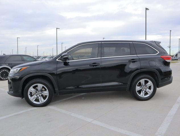 used 2018 Toyota Highlander car, priced at $24,988