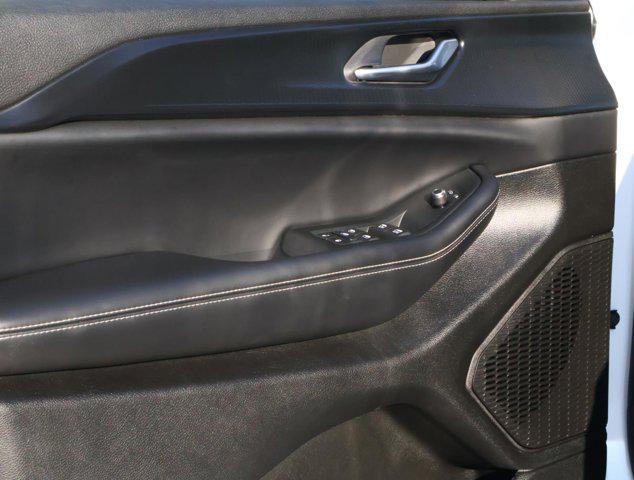 used 2025 Jeep Grand Cherokee car, priced at $35,988