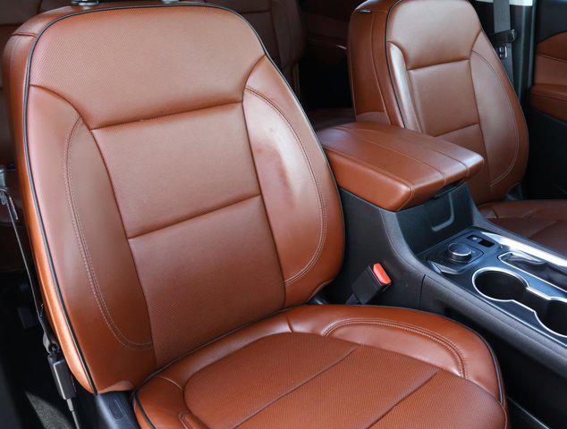 used 2021 Chevrolet Traverse car, priced at $31,988