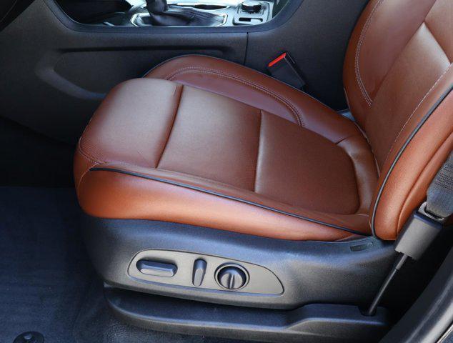 used 2021 Chevrolet Traverse car, priced at $31,988