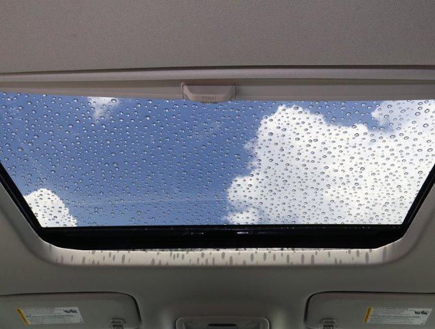 used 2021 Chevrolet Traverse car, priced at $31,988