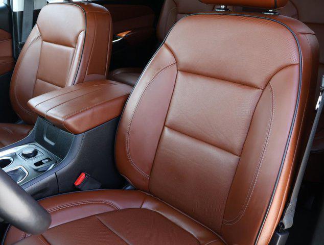 used 2021 Chevrolet Traverse car, priced at $31,988