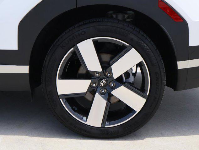 used 2025 Hyundai Santa Fe car, priced at $37,888