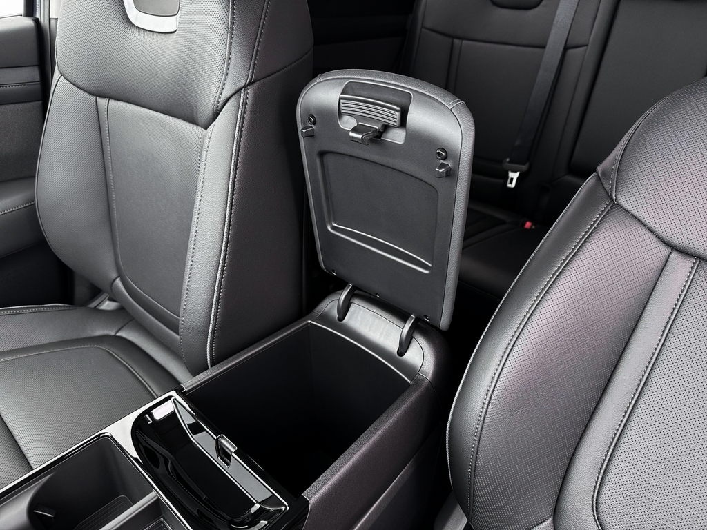 new 2026 Hyundai Tucson car, priced at $40,010