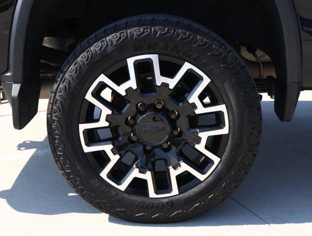 used 2025 Chevrolet Silverado 2500 car, priced at $71,988