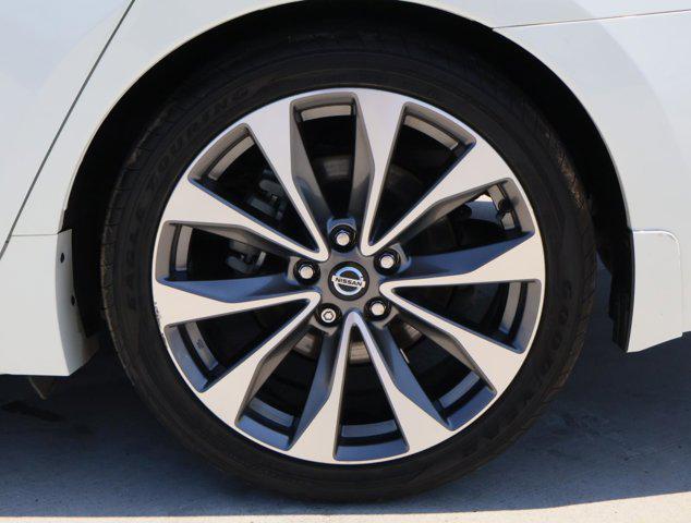 used 2022 Nissan Maxima car, priced at $32,888