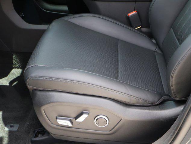 used 2025 Hyundai Santa Fe car, priced at $33,388