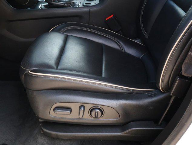 used 2023 Chevrolet Traverse car, priced at $32,588