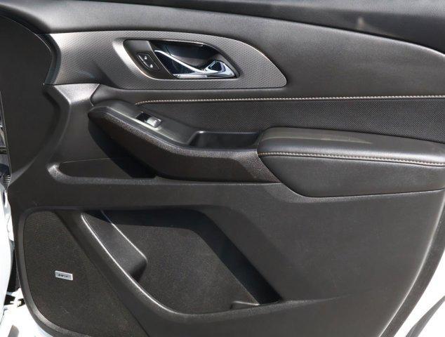 used 2023 Chevrolet Traverse car, priced at $32,588