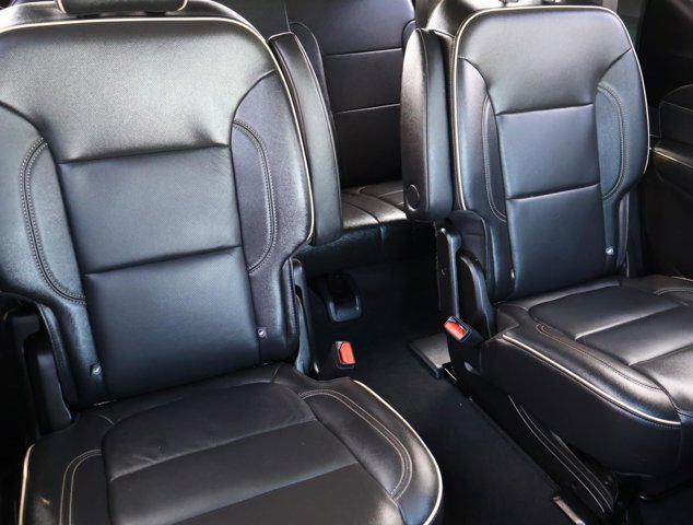 used 2023 Chevrolet Traverse car, priced at $32,588