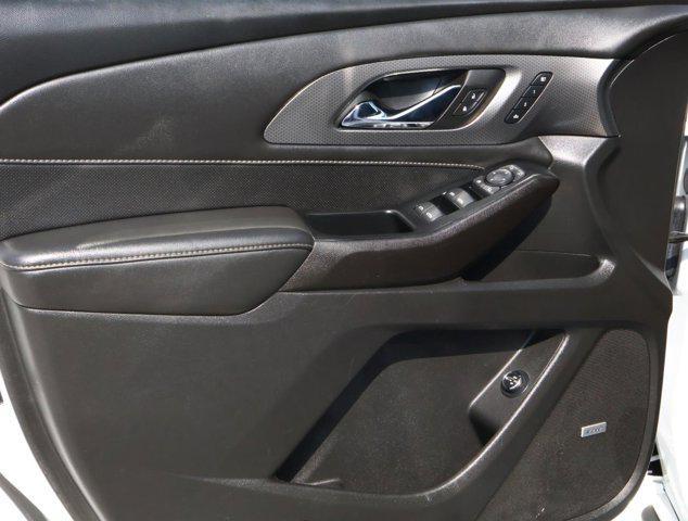 used 2023 Chevrolet Traverse car, priced at $32,588