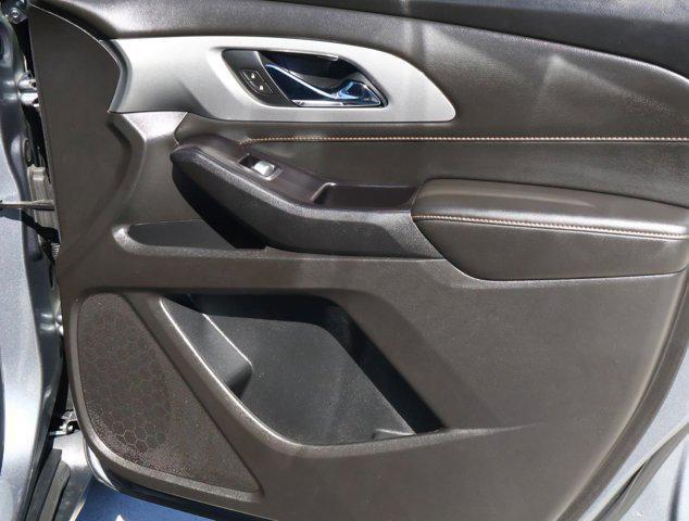 used 2020 Chevrolet Traverse car, priced at $15,288