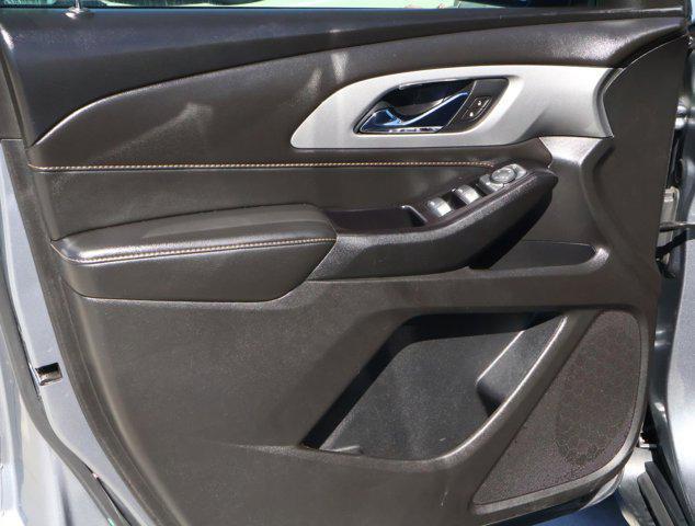 used 2020 Chevrolet Traverse car, priced at $15,288