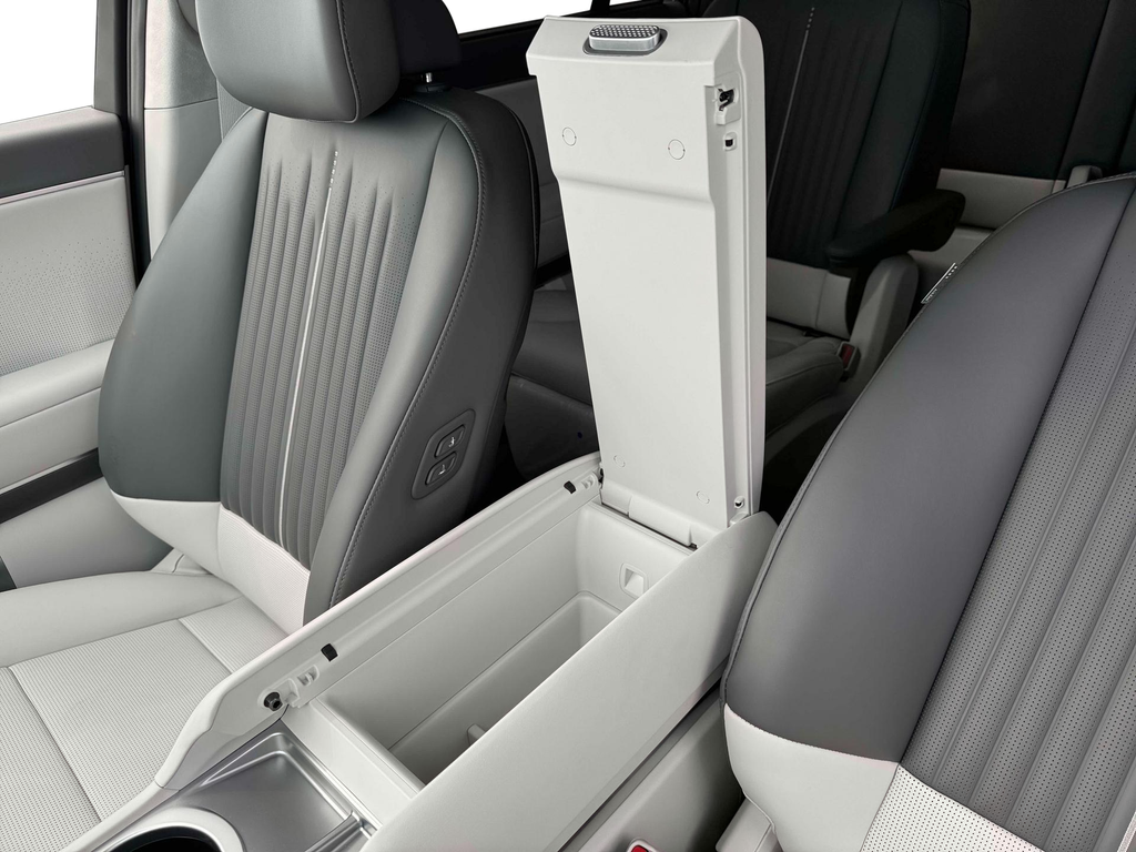 new 2026 Hyundai IONIQ 9 car, priced at $78,989