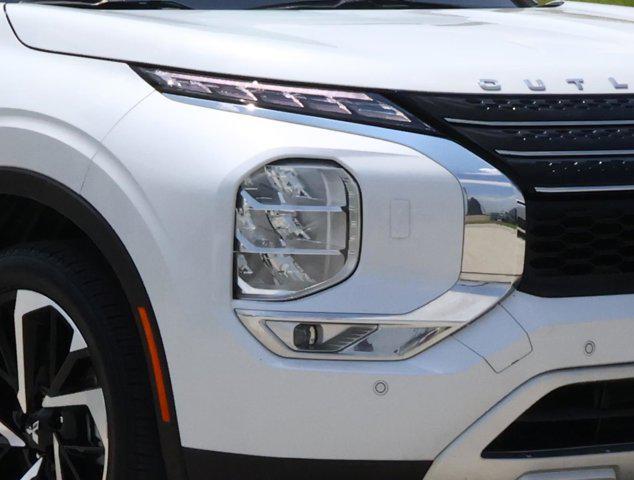 used 2023 Mitsubishi Outlander car, priced at $25,988