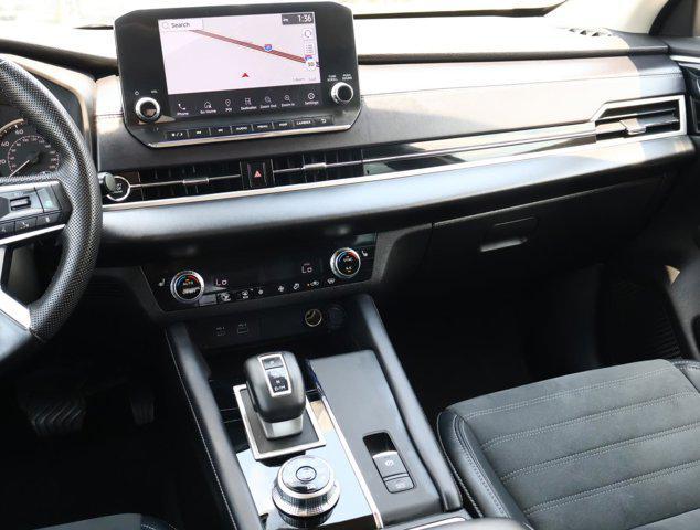 used 2023 Mitsubishi Outlander car, priced at $25,988