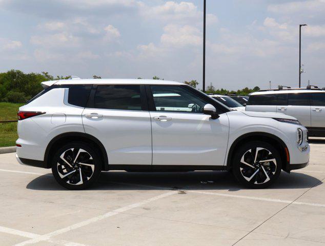 used 2023 Mitsubishi Outlander car, priced at $25,988