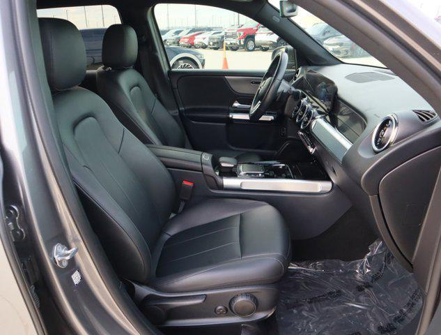 used 2022 Mercedes-Benz GLB 250 car, priced at $25,788