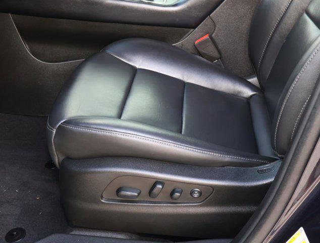 used 2023 Cadillac XT4 car, priced at $30,788