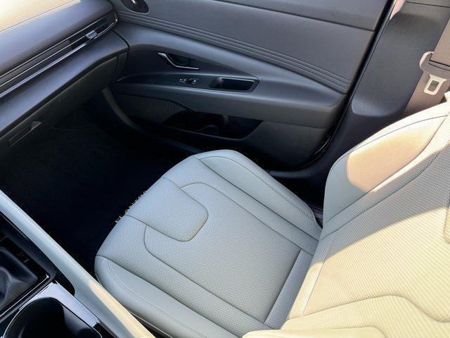 new 2025 Hyundai ELANTRA HEV car, priced at $31,180