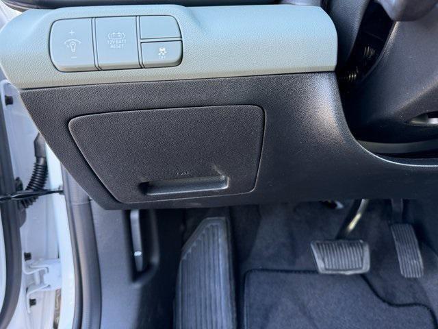 new 2025 Hyundai ELANTRA HEV car, priced at $31,180
