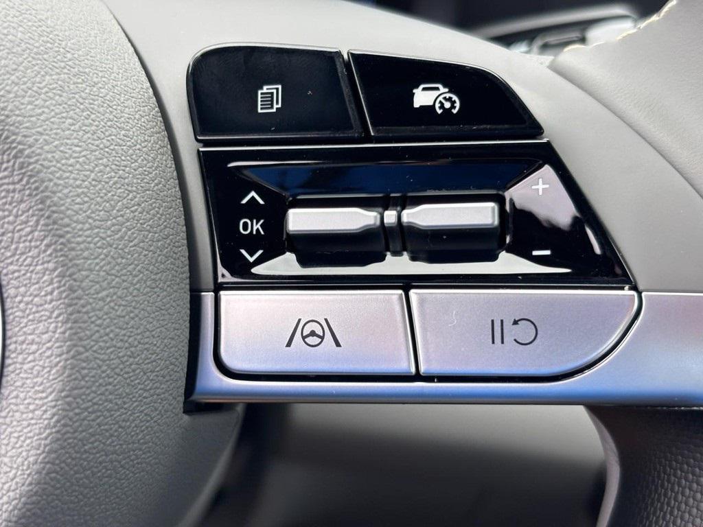 new 2025 Hyundai Elantra car, priced at $23,944