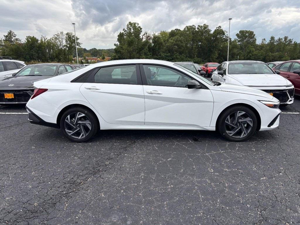 new 2025 Hyundai Elantra car, priced at $23,944