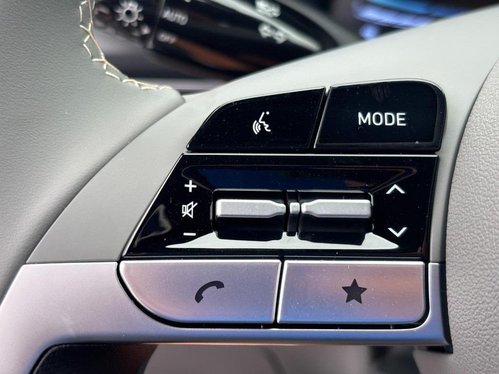 new 2025 Hyundai Elantra car, priced at $23,944