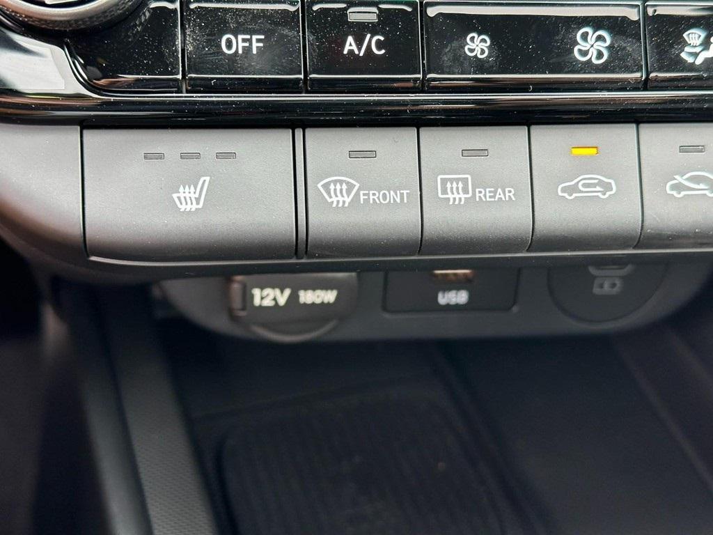 new 2025 Hyundai Elantra car, priced at $30,036