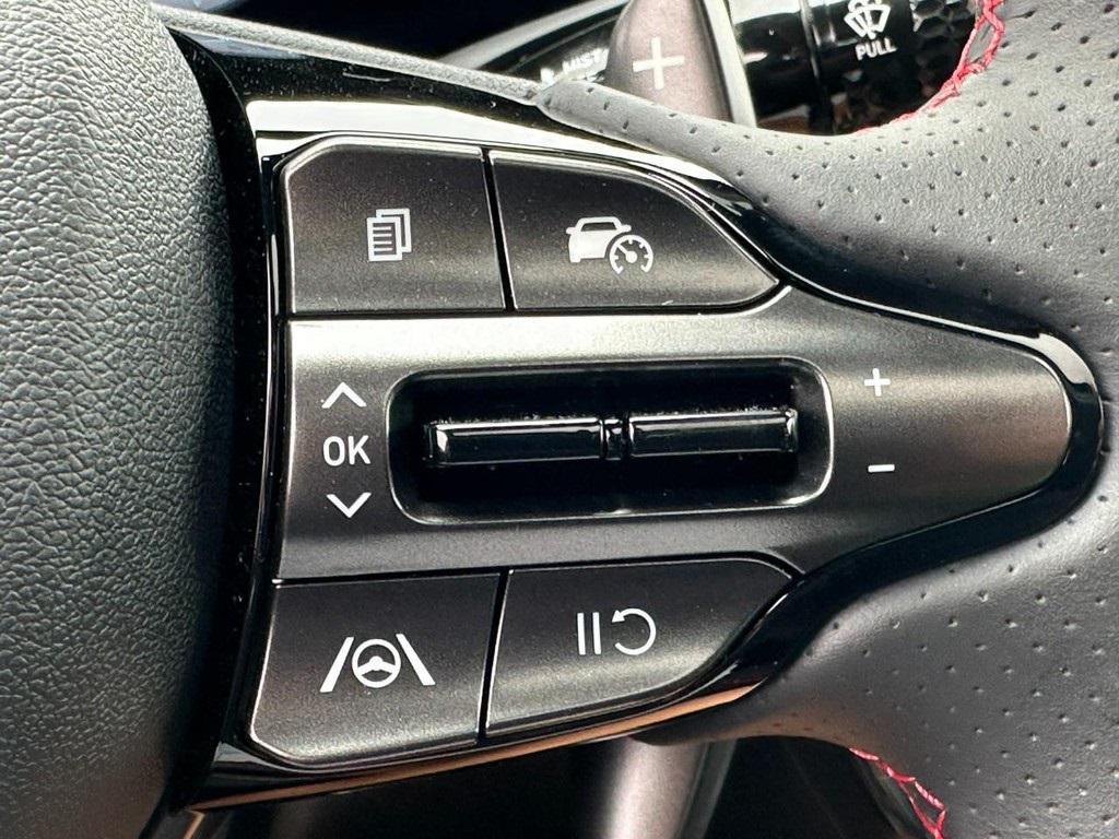 new 2025 Hyundai Elantra car, priced at $30,036