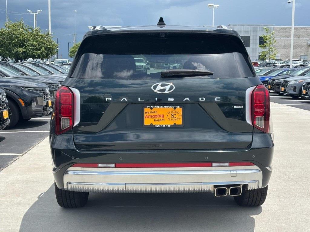 used 2024 Hyundai Palisade car, priced at $47,077