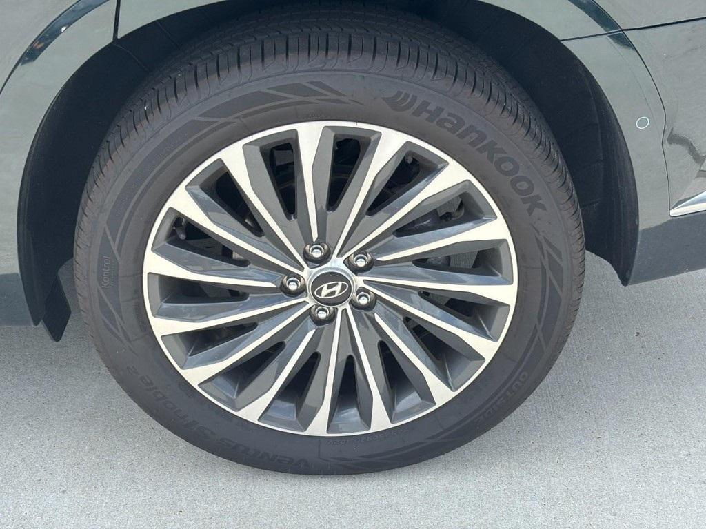 used 2024 Hyundai Palisade car, priced at $47,077