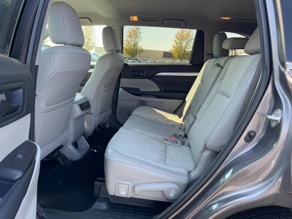 used 2016 Toyota Highlander car, priced at $16,977