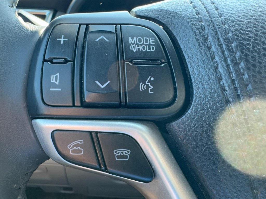 used 2016 Toyota Highlander car, priced at $16,977