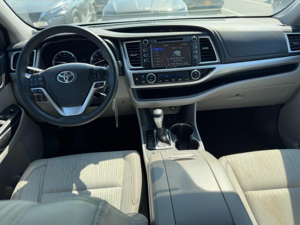 used 2016 Toyota Highlander car, priced at $16,977