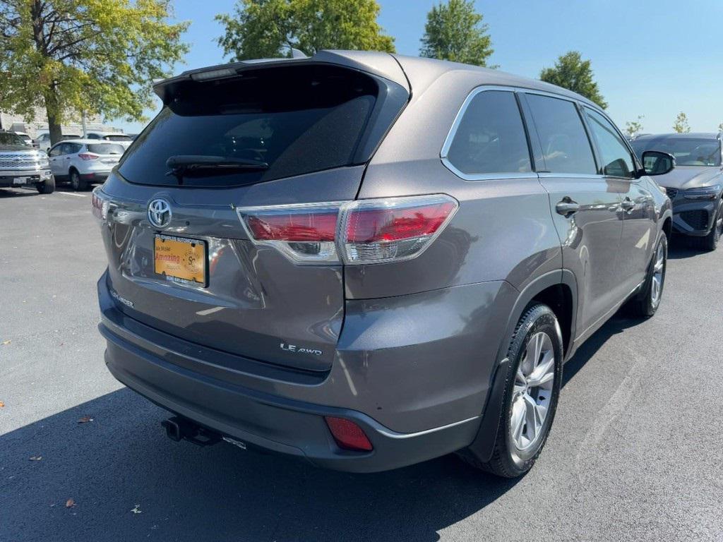 used 2016 Toyota Highlander car, priced at $16,977