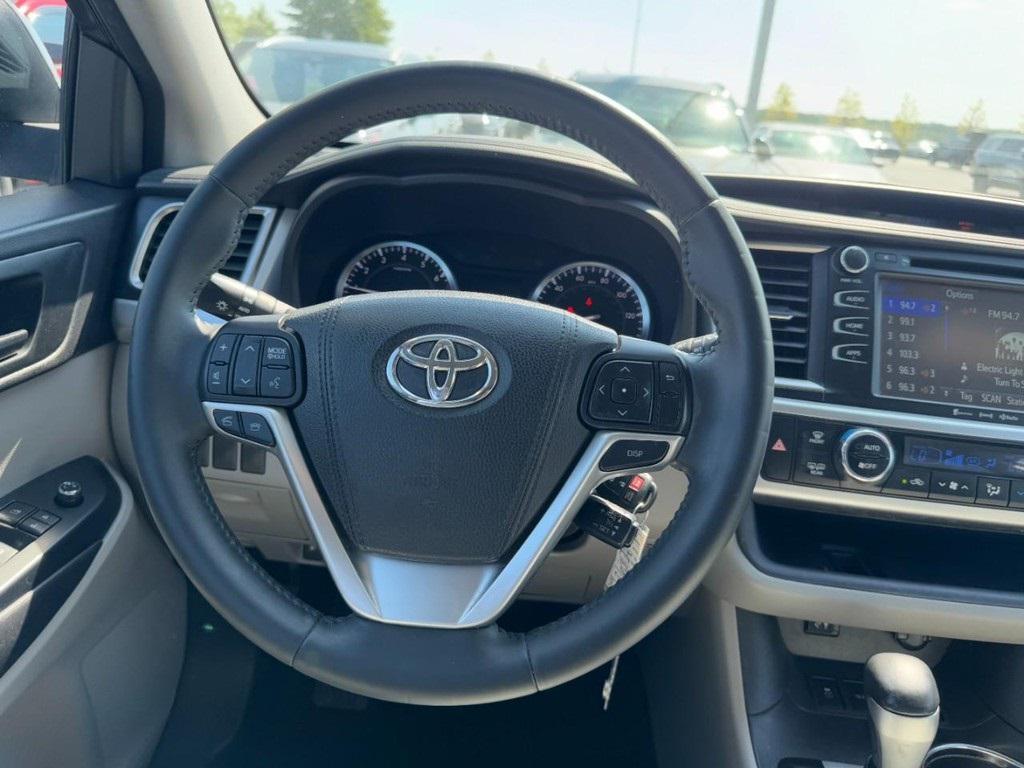 used 2016 Toyota Highlander car, priced at $16,977